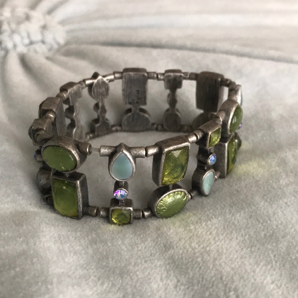 Lia Sophia stretchy stone crystal bracelet